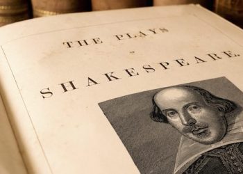 تاريخ الأدب الإنجليزي القديم