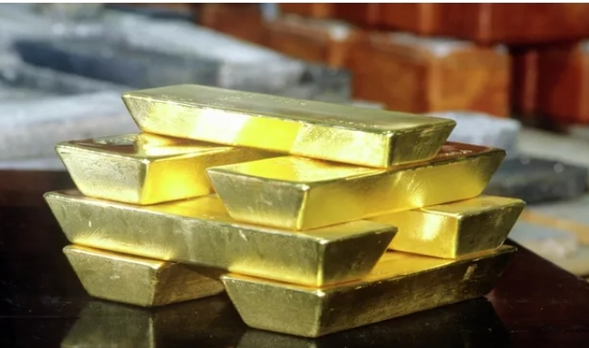 بريطانيا والولايات المتحدة وكندا واليابان تقرر حظر واردات الذهب الروسي