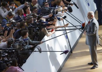 ألبانيا للأوكرانيين: لا تتوهموا كثيراً بشأن الانضمام إلى الاتحاد الأوروبي