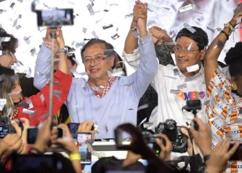 إشادة بفوز الرئيس الكولومبي غوستافو بيترو في أميركا اللاتينية