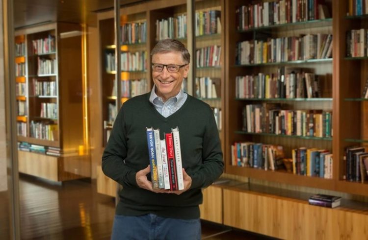 “العقل الفضولي لا يأخذ إجازة”..