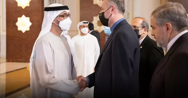 ابن زايد يؤكد لنظيره الإيراني ضرورة رفع التمثيل الدبلوماسي بين البلدين