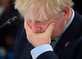 جونسون: فواتير الكهرباء تفقد البريطانيين عقولهم