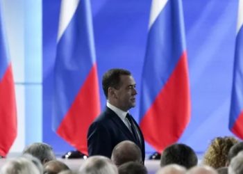 ميدفيديف يتوعد بيع الغاز للأوروبيين بـ5000 يورو للمتر المكعب