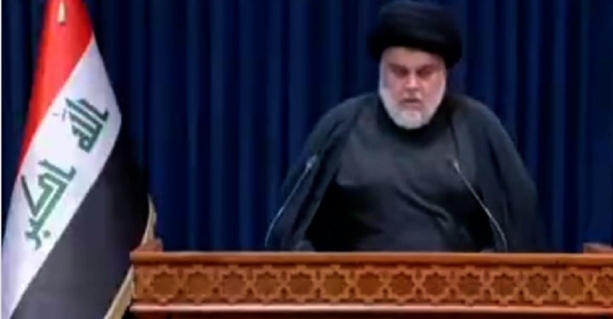 الصدر يمهل مؤيديه 60 دقيقة للانسحاب من الشارع ومن الاعتصام أمام البرلمان