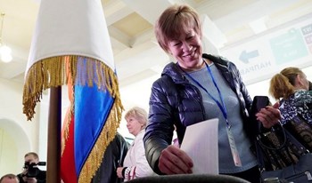 62 صاروخا أطلقت على لوغانسك خلال استفتاء الانضمام إلى روسيا