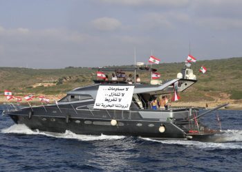 “رسالة إلى العدو”.. حملة بحرية في لبنان تمسكاً بحقه الكامل بمياهه وحدود ثرواته