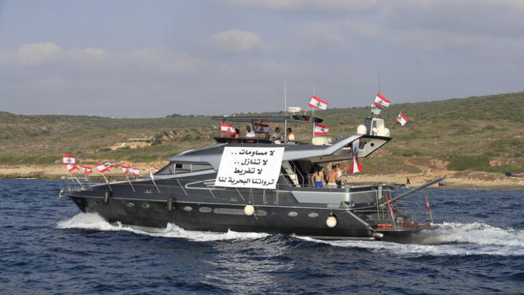“رسالة إلى العدو”.. حملة بحرية في لبنان تمسكاً بحقه الكامل بمياهه وحدود ثرواته