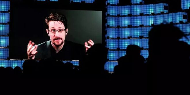 الرئيس الروسي بوتين يمنح سنودن الجنسية الروسية