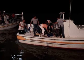 سورية: توقف عمليات الإنقاذ بسبب الأمواج .. وارتفاع حصيلة ضحايا الزوق