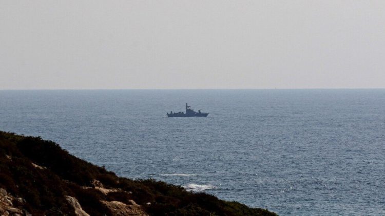 سقوط طائرة مسيرة إسرائيلية في البحر المتوسط على الحدود مع لبنان