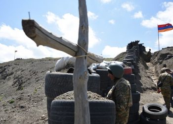 49 قتيلاً نتيجة الاشتباكات بين أرمينيا وأذربيجان.. ودعوات إلى التهدئة