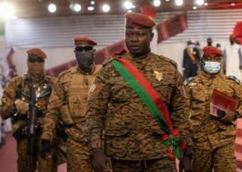 إقالة رئيس المجلس العسكري الحاكم في بوركينا فاسو