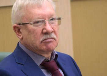 نائب رئيس مجلس الدوما يعتبر “العمل الإرهابي” الذي استهدف جسر القرم بمثابة “إعلان حرب”
