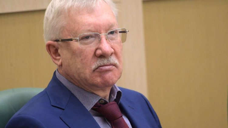 نائب رئيس مجلس الدوما يعتبر “العمل الإرهابي” الذي استهدف جسر القرم بمثابة “إعلان حرب”