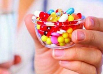 أضرار تناول الدواء بدون ماء !