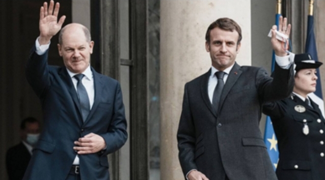 “بلومبرغ”: تحالف “برلين – باريس” بدأ بالتصدّع.. والاتحاد الأوروبي في مأزق
