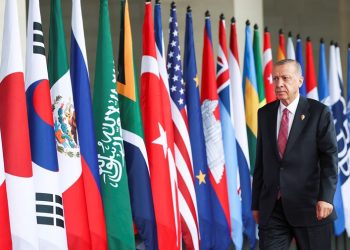 إردوغان: يمكن إعادة النظر في العلاقة مع دمشق وسألتقي الأسد في الوقت المناسب