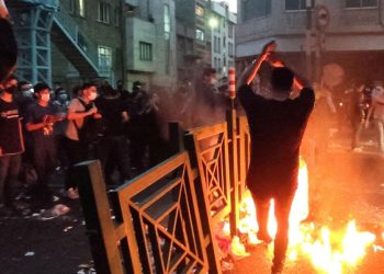 هكذا تدير الولايات المتحدة وإسرائيل الفوضى في ايران