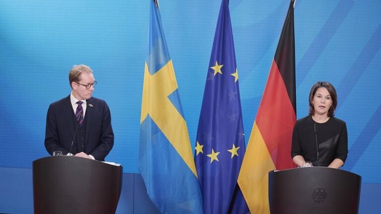 الخارجية الألمانية تحذر هنغاريا: لا توجد منطقة رمادية