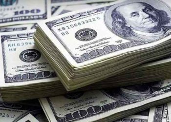 لبنان.. الدولار الجمركي يرفع الأسعار حكماً رغم الوعود: الفساد سبب تفلّت الدولار