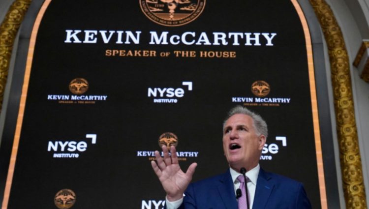 أزمة الديون: كرة نار تشعل السباق الرئاسي باكراً؟