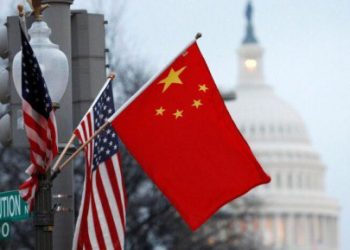 حرب التكنلوجيا تشتعل.. بايدن يحظر بعض الاستثمارات الأمريكية في التقنيات الحساسة بالصين والأخيرة تعتبر قيود واشنطن “تعطيل” لسلاسل الامداد العالمية تضر بنظام التجارة الدولية