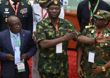 استعداداً لتدخل عسكري محتمل في النيجر.. “إيكواس” تحشد 25 ألف جندي