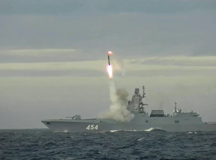 روسيا ستزوّد غواصات نووية جديدة بصواريخ “تسيركون” الفرط صوتية