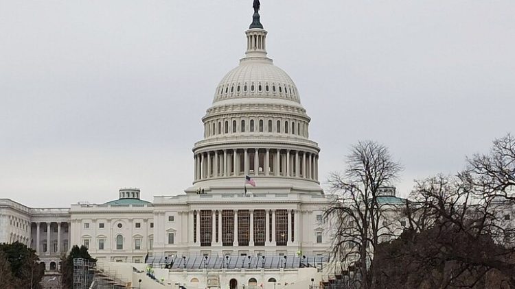 ماذا ينتظر الولايات المتحدة في الأول من أكتوبر وما مدى خطورة ذلك؟