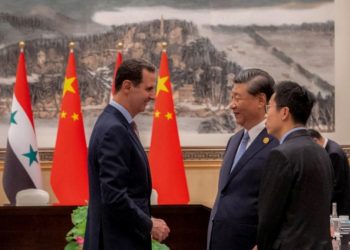 بكين ودمشق في بيانٍ مشترك: لرفع العقوبات عن سوريا وتعزيز التعاون الأمني