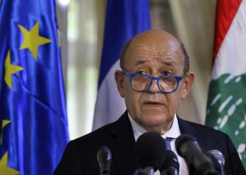 لودريان يستبدل الحوار بالاجتماع التشاوري ويعود بخُفي حُنين