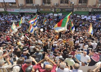 عبر الأردن.. اقتراحات إسرائيلية لدعم متظاهري السويداء مادياً وعسكرياً