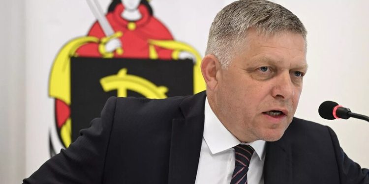 الغرب يواصل محاولاته لزعزعة الاستقرار في سلوفاكيا لازاحة حكومة فيتسو