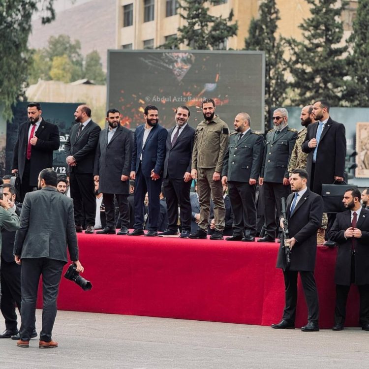 سوريا: دمشق تشهد عرضاً عسكرياً في الذكرى السنوية الأولى لسقوط نظام الرئيس السابق بشار الأسد