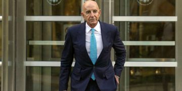 برّاك: نجري محادثات مع تركيا بشأن عودتها إلى برنامج طائرات “أف-35”