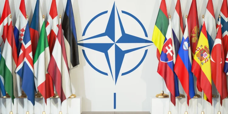 “خدعة ثقة”.. كيف بُني حلف “الناتو” على افتراض واهم طيلة ثمانية عقود؟