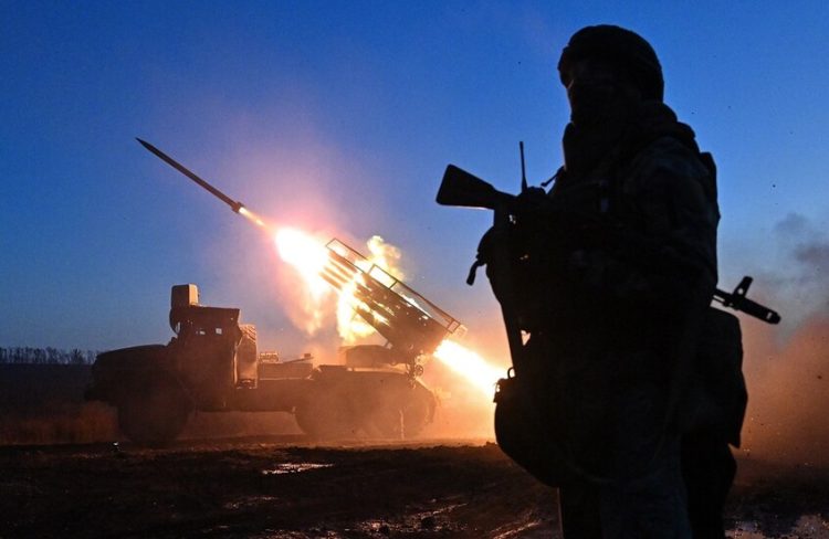 الدفاع الروسية: إصابة منصات إطلاق صواريخ “فلامينغو” أوكرانية بعيدة المدى