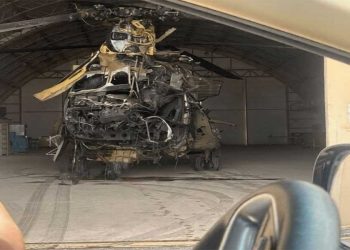 بالصور: تدمير مروحية نقل أميركية بقيمة 40 مليون دولار في الكويت