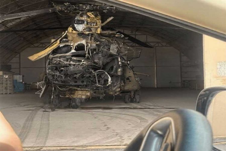 بالصور: تدمير مروحية نقل أميركية بقيمة 40 مليون دولار في الكويت