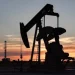 أسعار النفط ترتفع وسط محدودية مرور الشحنات عبر مضيق هرمز