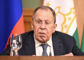 لافروف: أهداف العملية الأمريكية في إيران هي السيطرة على النفط الذي يمر عبر مضيق هرمز