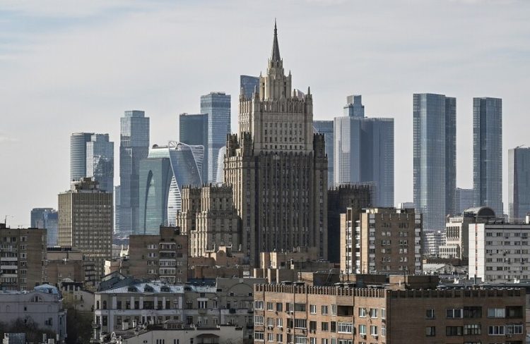 موسكو تستدعي السفير الألماني احتجاجا على لقاء نائب ألماني زعيم جماعية إرهابية مطلوبا دوليا