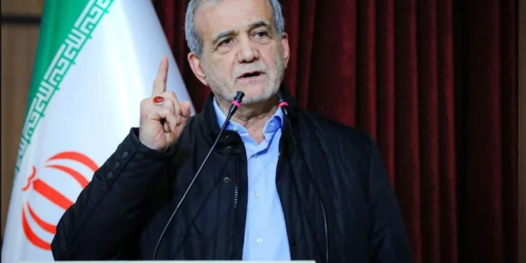 بزشكيان: إيران لا تسعى إلى توسيع الحرب.. ولا يحق لأي جهة حرماننا من حقوقنا النووية