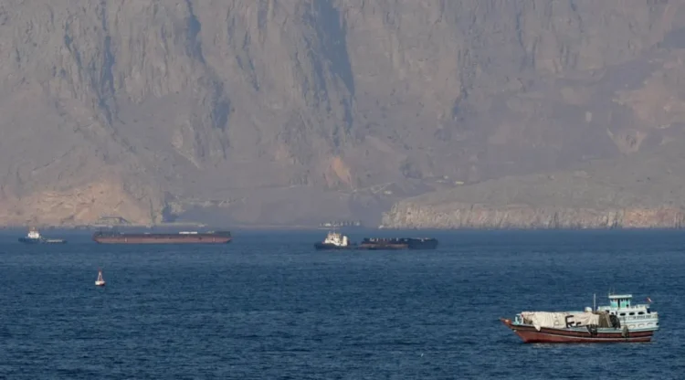 “فورتيكسا”: نحو 34 ناقلة نفط مرتبطة بإيران تجاوزت الحصار الأميركي منذ بدء فرضه