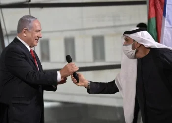 معاريف” تكشف: نتنياهو أجرى اجتماعات سياسية إضافية خلال زيارته السرية للإمارات
