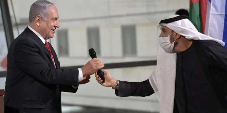 معاريف” تكشف: نتنياهو أجرى اجتماعات سياسية إضافية خلال زيارته السرية للإمارات