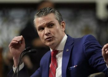 هيغسيث لا يستبعد إعادة النظر في الوجود العسكري الأمريكي بالشرق الأوسط بعد الصراع مع إيران