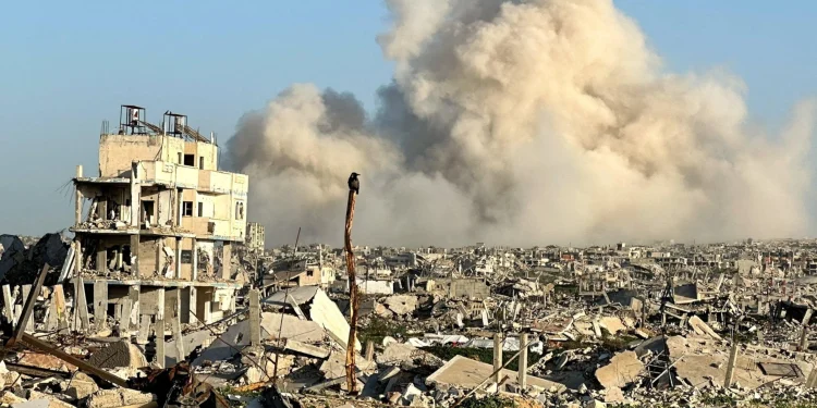 غزة: شهيدان ومصابون بينهم طفل في عدوان إسرائيلي غربي دير البلح