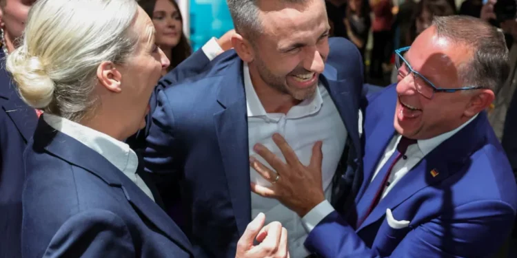 حزب “البديل من أجل ألمانيا” اليميني يحقق فوزاً تاريخياً في انتخابات ولاية ألمانية